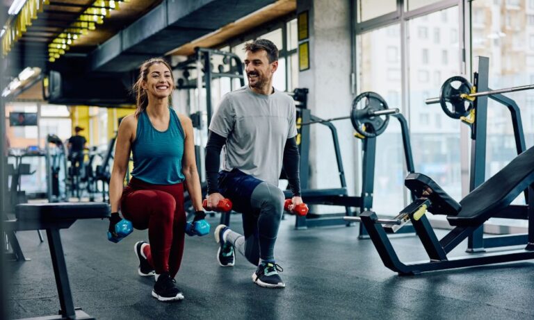  S’entraîner avec un ou des partenaires de musculation